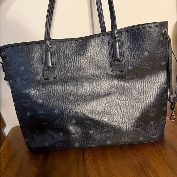 MCM Black Textured Leather tote Bag - Picture 3 of 6